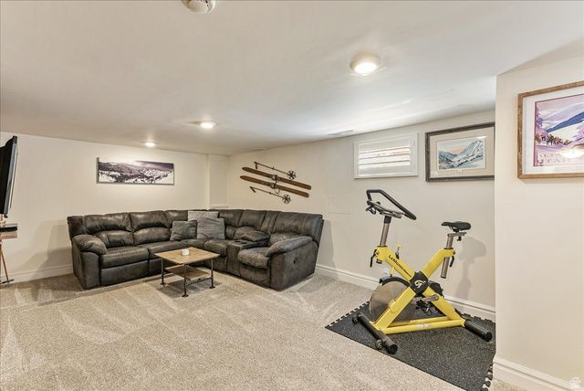 1532 E LANEBROOK LN, Salt Lake City, UT 84124