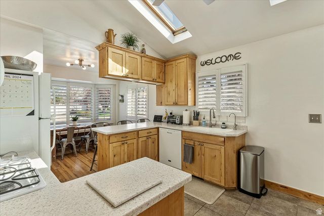 1532 E LANEBROOK LN, Salt Lake City, UT 84124