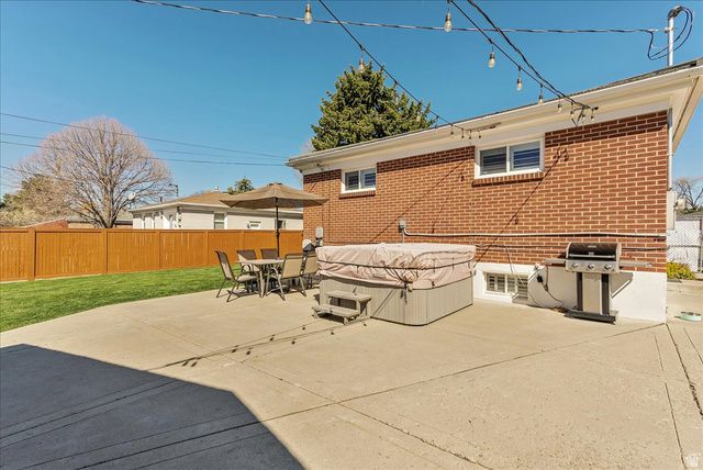 1532 E LANEBROOK LN, Salt Lake City, UT 84124