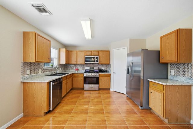 10038 Victoria Chase Lane, Houston, TX 77075