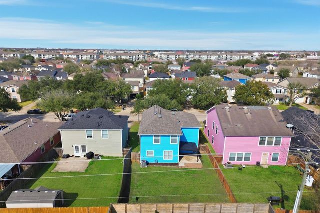 10038 Victoria Chase Lane, Houston, TX 77075