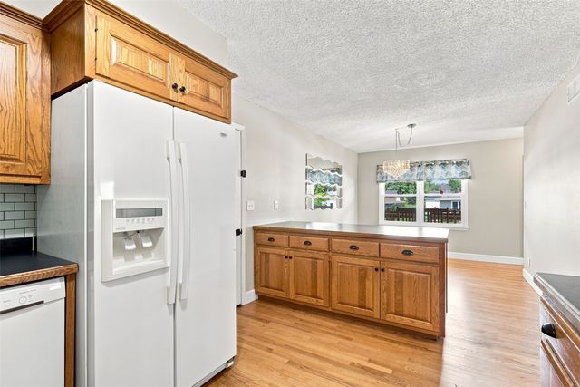 3165 25th Avenue, Marion, IA 52302