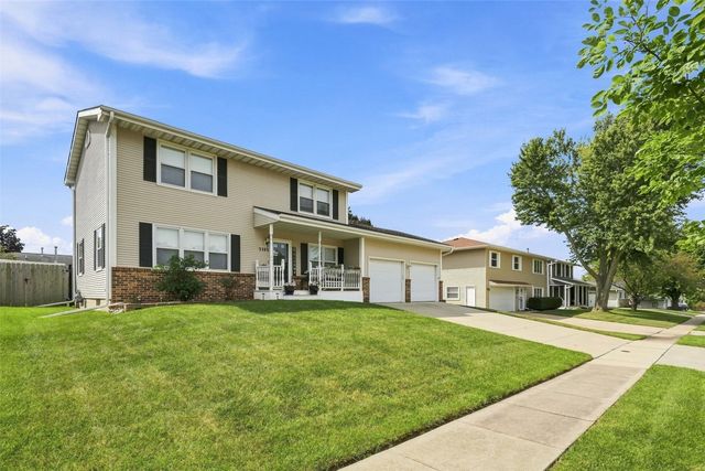 3165 25th Avenue, Marion, IA 52302