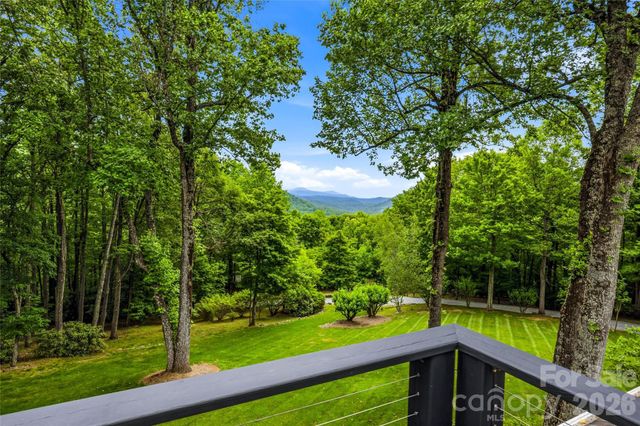 233 Tanglewood Lane, Saluda, NC 28773