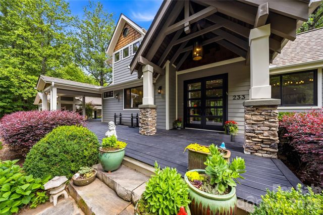 233 Tanglewood Lane, Saluda, NC 28773