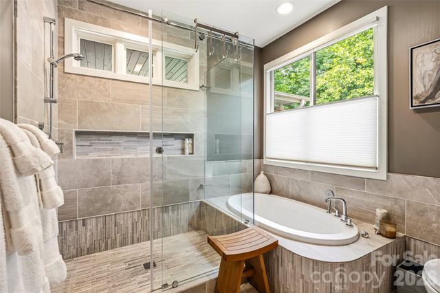 233 Tanglewood Lane, Saluda, NC 28773