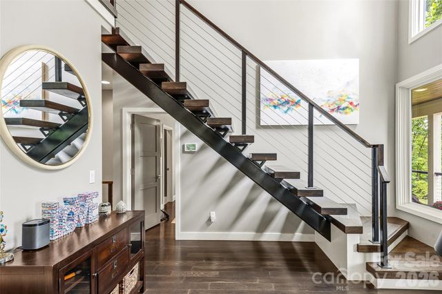 233 Tanglewood Lane, Saluda, NC 28773