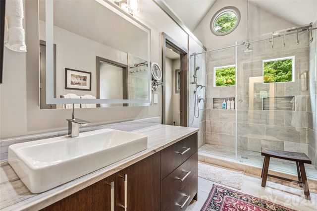 233 Tanglewood Lane, Saluda, NC 28773