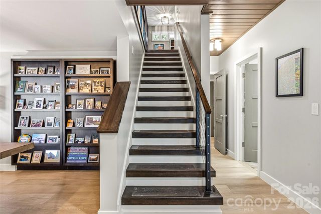 233 Tanglewood Lane, Saluda, NC 28773