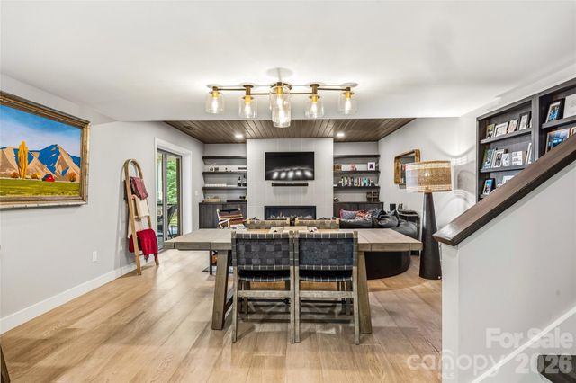 233 Tanglewood Lane, Saluda, NC 28773