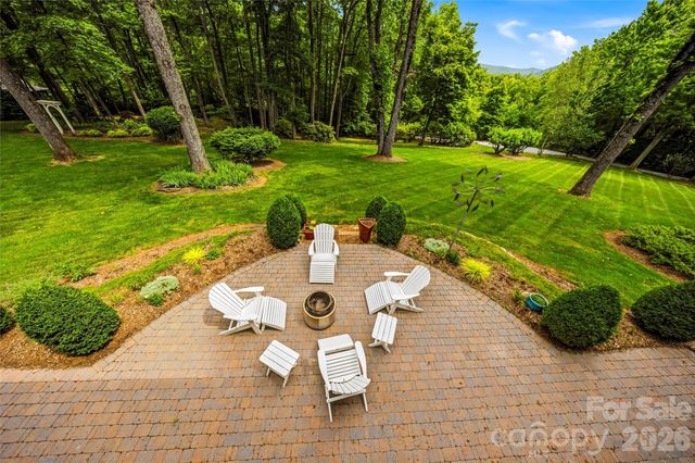 233 Tanglewood Lane, Saluda, NC 28773