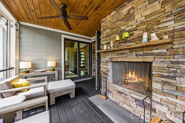 233 Tanglewood Lane, Saluda, NC 28773