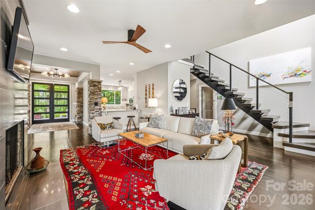 233 Tanglewood Lane, Saluda, NC 28773