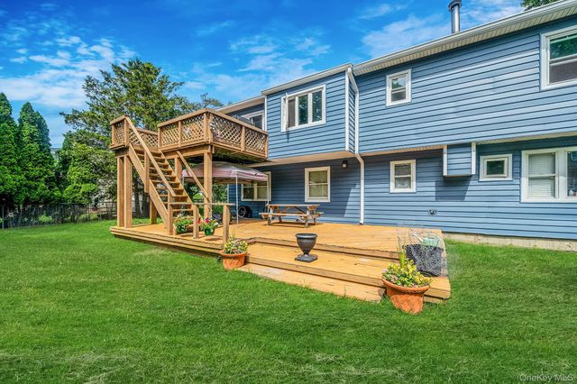 489 Carnation Drive, Shirley, NY 11967