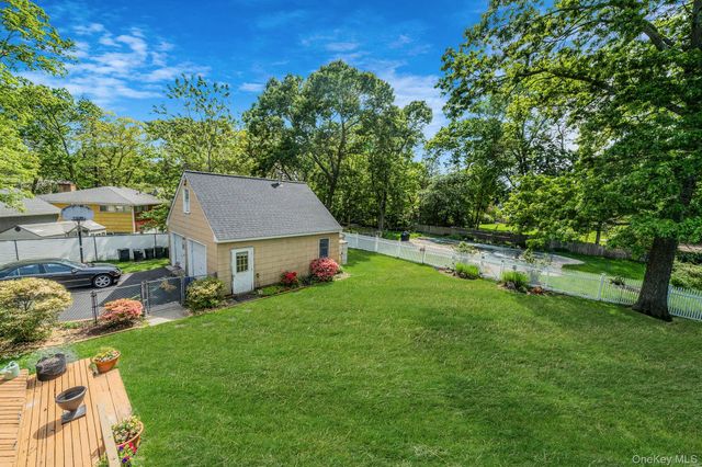 489 Carnation Drive, Shirley, NY 11967
