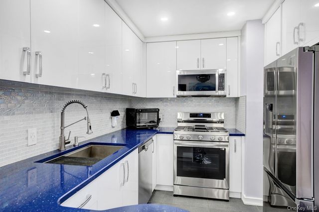 219-06 67 Avenue 1, Bayside, NY 11364