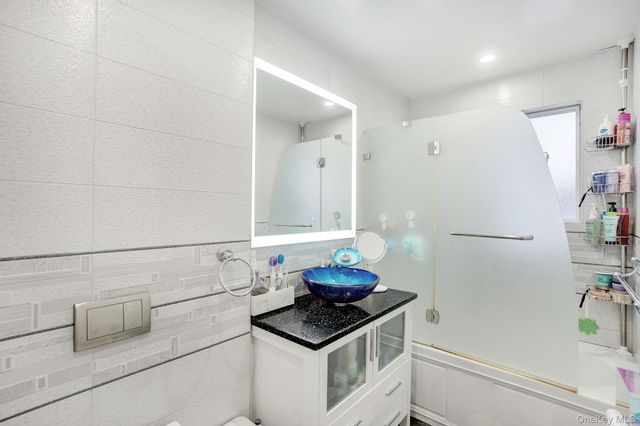 219-06 67 Avenue 1, Bayside, NY 11364