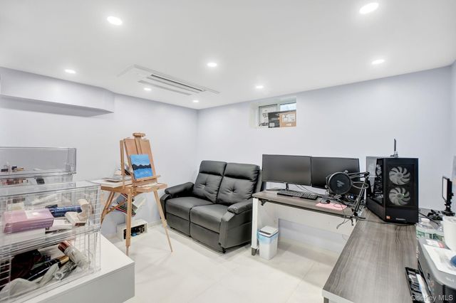 219-06 67 Avenue 1, Bayside, NY 11364