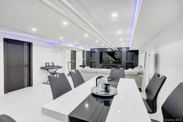 219-06 67 Avenue 1, Bayside, NY 11364