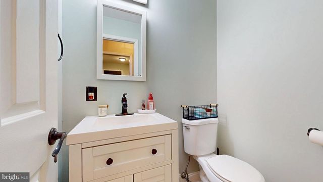 81 FLYATT RD, Shamong, NJ 08088