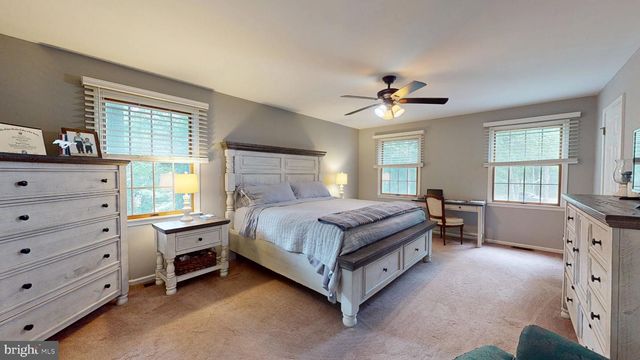 81 FLYATT RD, Shamong, NJ 08088