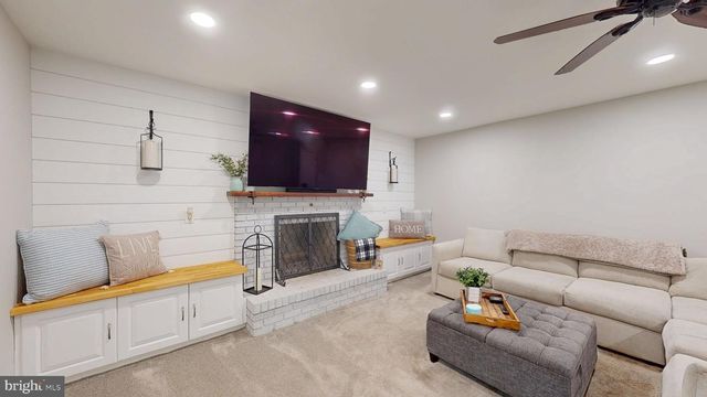 81 FLYATT RD, Shamong, NJ 08088