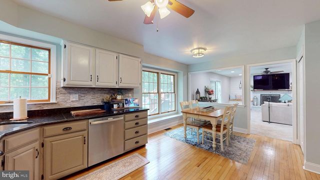 81 FLYATT RD, Shamong, NJ 08088