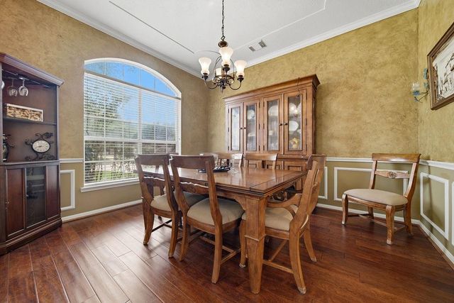 1601 Orlando Street, Friendswood, TX 77546