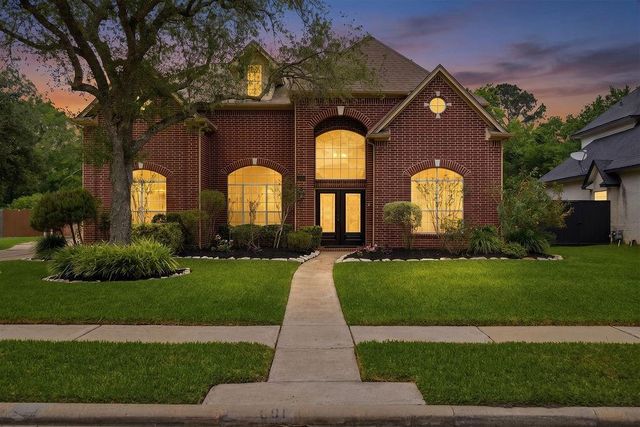 1601 Orlando Street, Friendswood, TX 77546