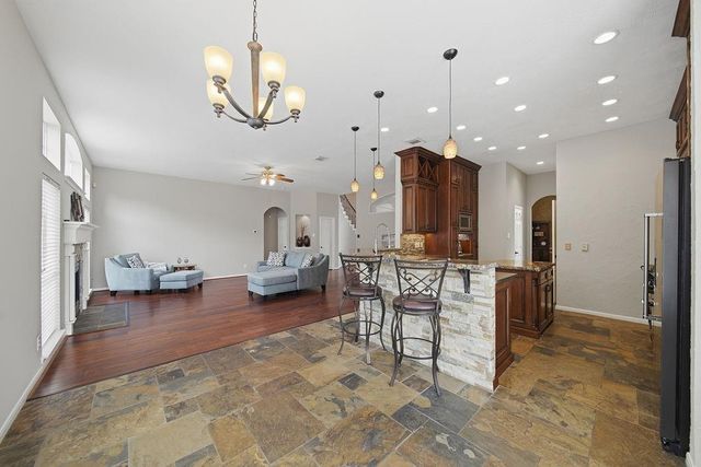1601 Orlando Street, Friendswood, TX 77546
