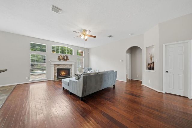 1601 Orlando Street, Friendswood, TX 77546