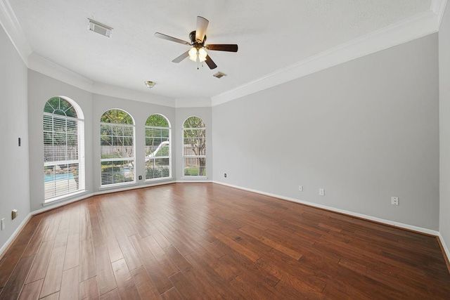 1601 Orlando Street, Friendswood, TX 77546