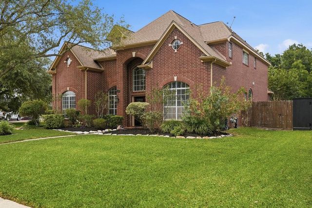 1601 Orlando Street, Friendswood, TX 77546