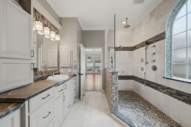 1601 Orlando Street, Friendswood, TX 77546