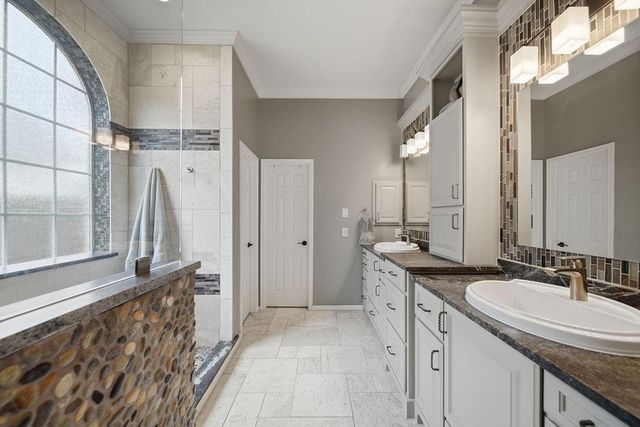 1601 Orlando Street, Friendswood, TX 77546