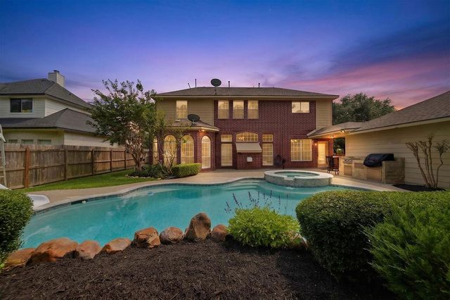 1601 Orlando Street, Friendswood, TX 77546