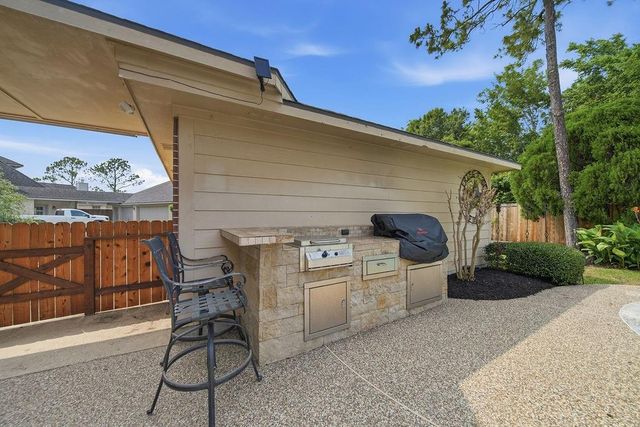 1601 Orlando Street, Friendswood, TX 77546
