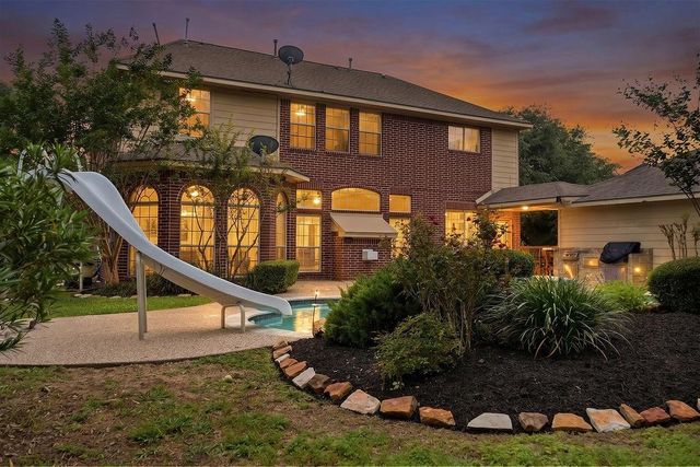 1601 Orlando Street, Friendswood, TX 77546