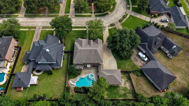 1601 Orlando Street, Friendswood, TX 77546