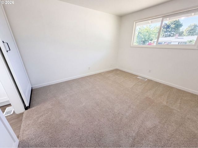 1573 Ne BARBERRY Dr, Hillsboro, OR 97124