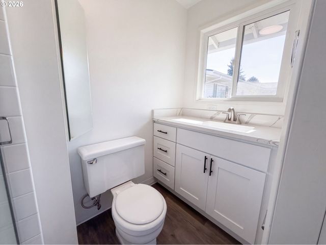 1573 Ne BARBERRY Dr, Hillsboro, OR 97124
