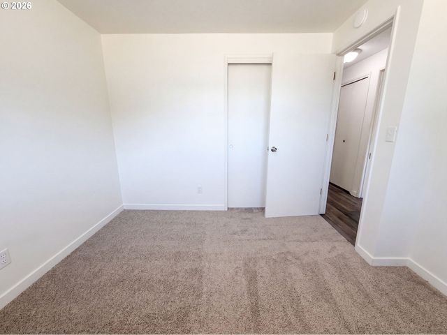 1573 Ne BARBERRY Dr, Hillsboro, OR 97124