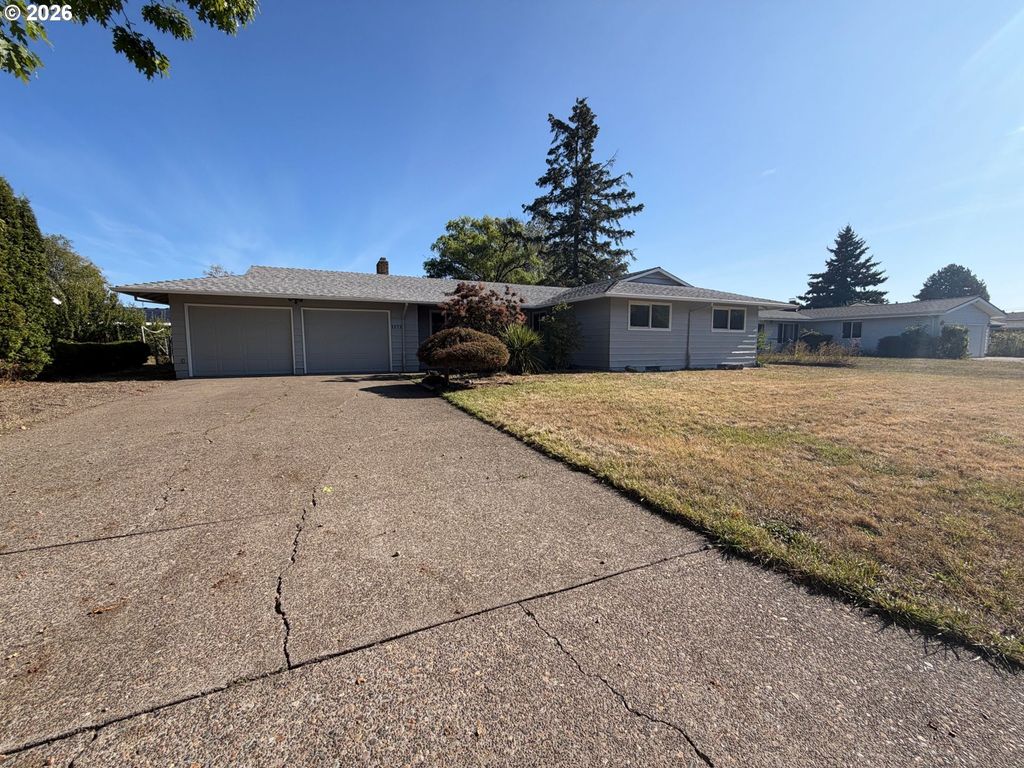 1573 Ne BARBERRY Dr, Hillsboro, OR 97124