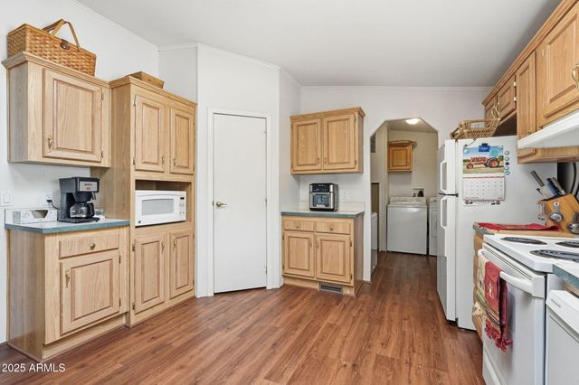 1694 W TONTO Street, Apache Junction, AZ 85120