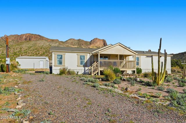 1694 W TONTO Street, Apache Junction, AZ 85120