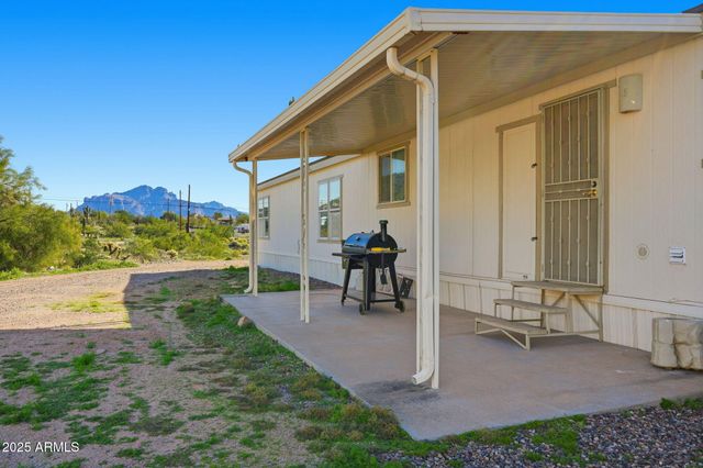 1694 W TONTO Street, Apache Junction, AZ 85120