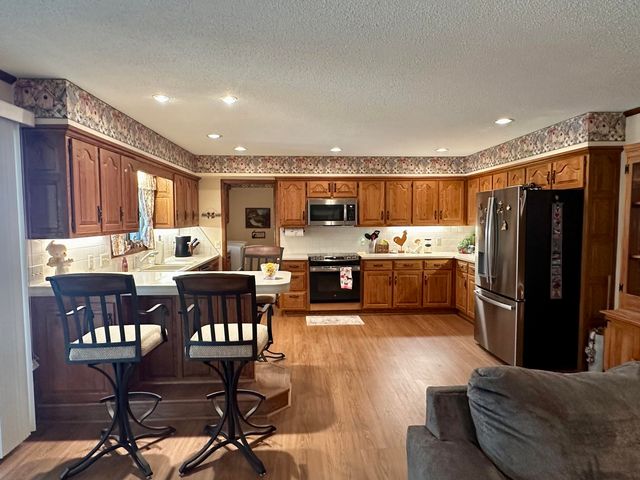 5221 E Farm Road 142, Springfield, MO 65809