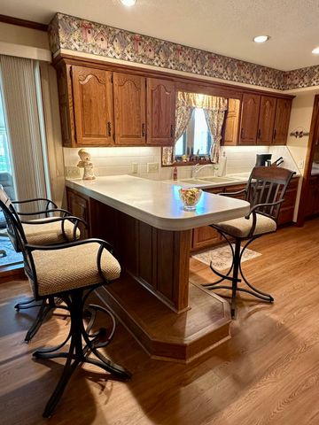 5221 E Farm Road 142, Springfield, MO 65809