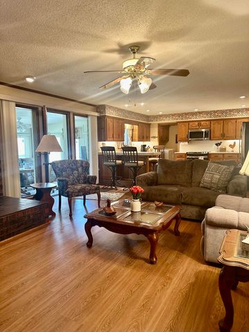 5221 E Farm Road 142, Springfield, MO 65809