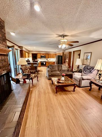 5221 E Farm Road 142, Springfield, MO 65809